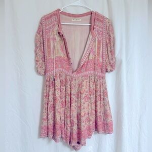 Spell & Gypsy Collective pink floral romper. Sz small.